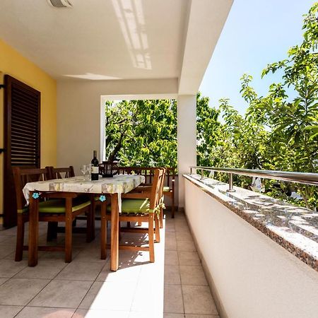 Apartments Hana Baška Eksteriør bilde