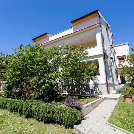 Apartments Hana Baška Eksteriør bilde