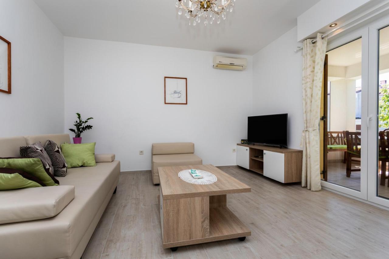 Apartments Hana Baška Eksteriør bilde