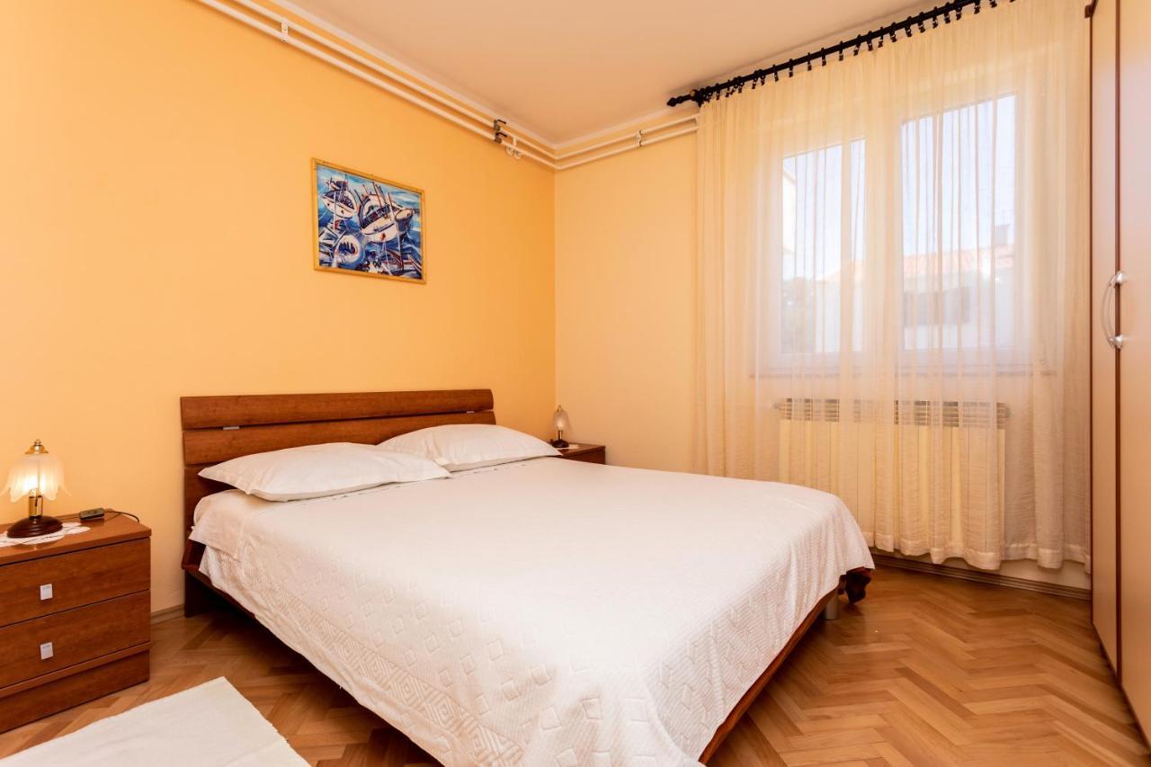 Apartments Hana Baška Eksteriør bilde