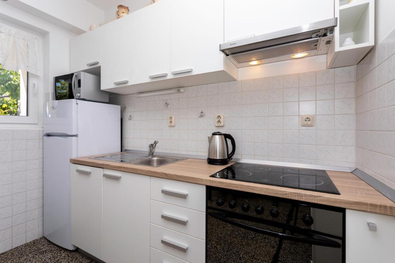Apartments Hana Baška Eksteriør bilde