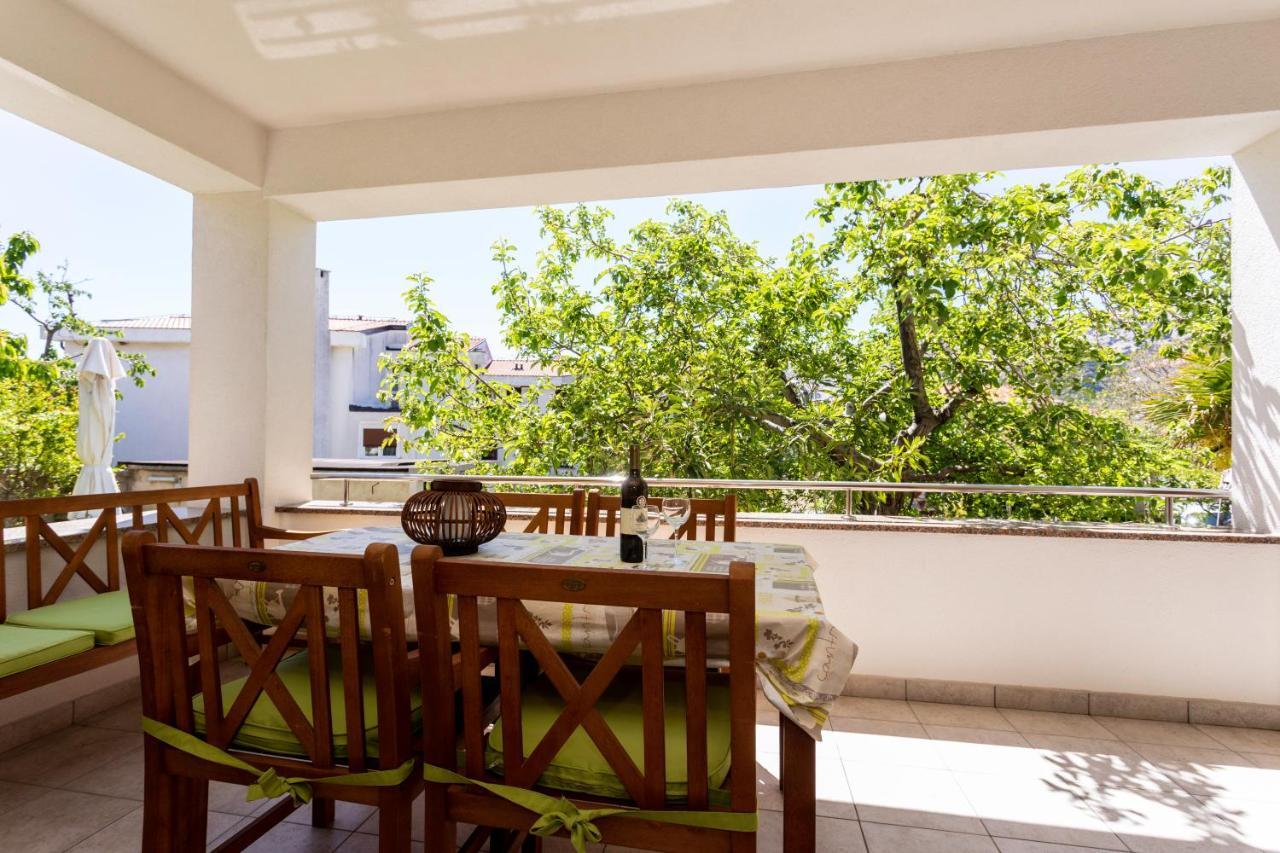 Apartments Hana Baška Eksteriør bilde