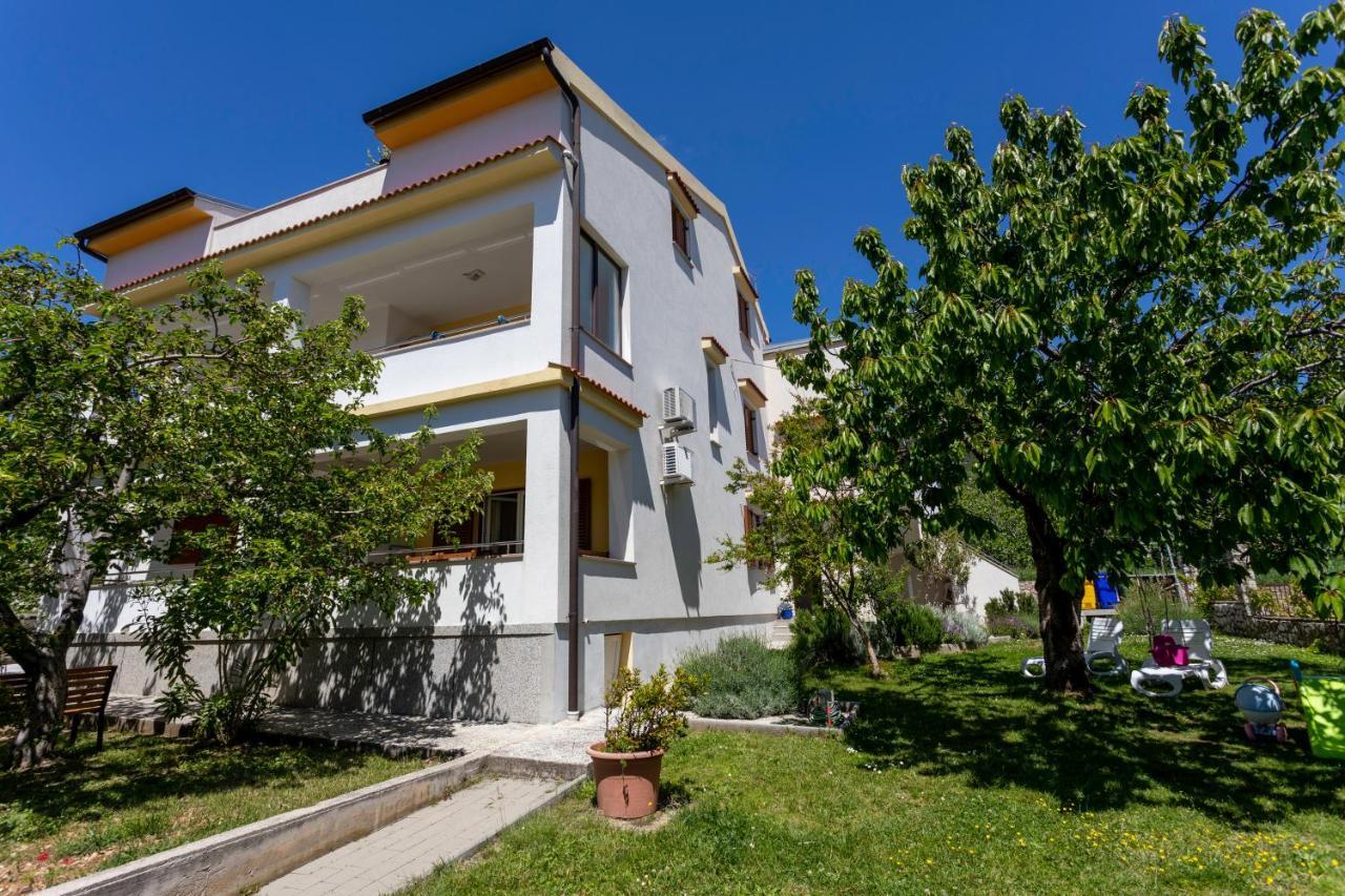 Apartments Hana Baška Eksteriør bilde