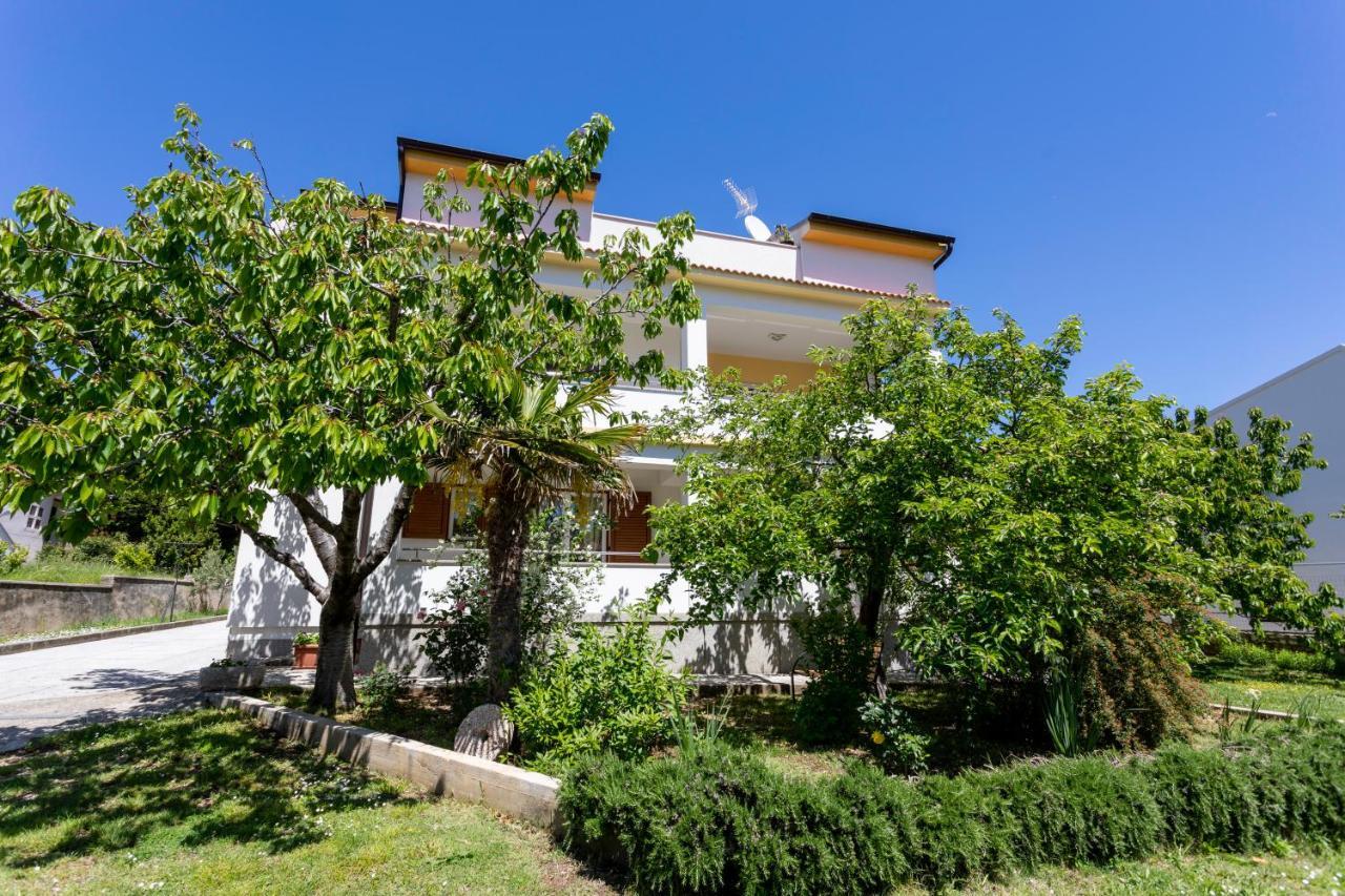 Apartments Hana Baška Eksteriør bilde